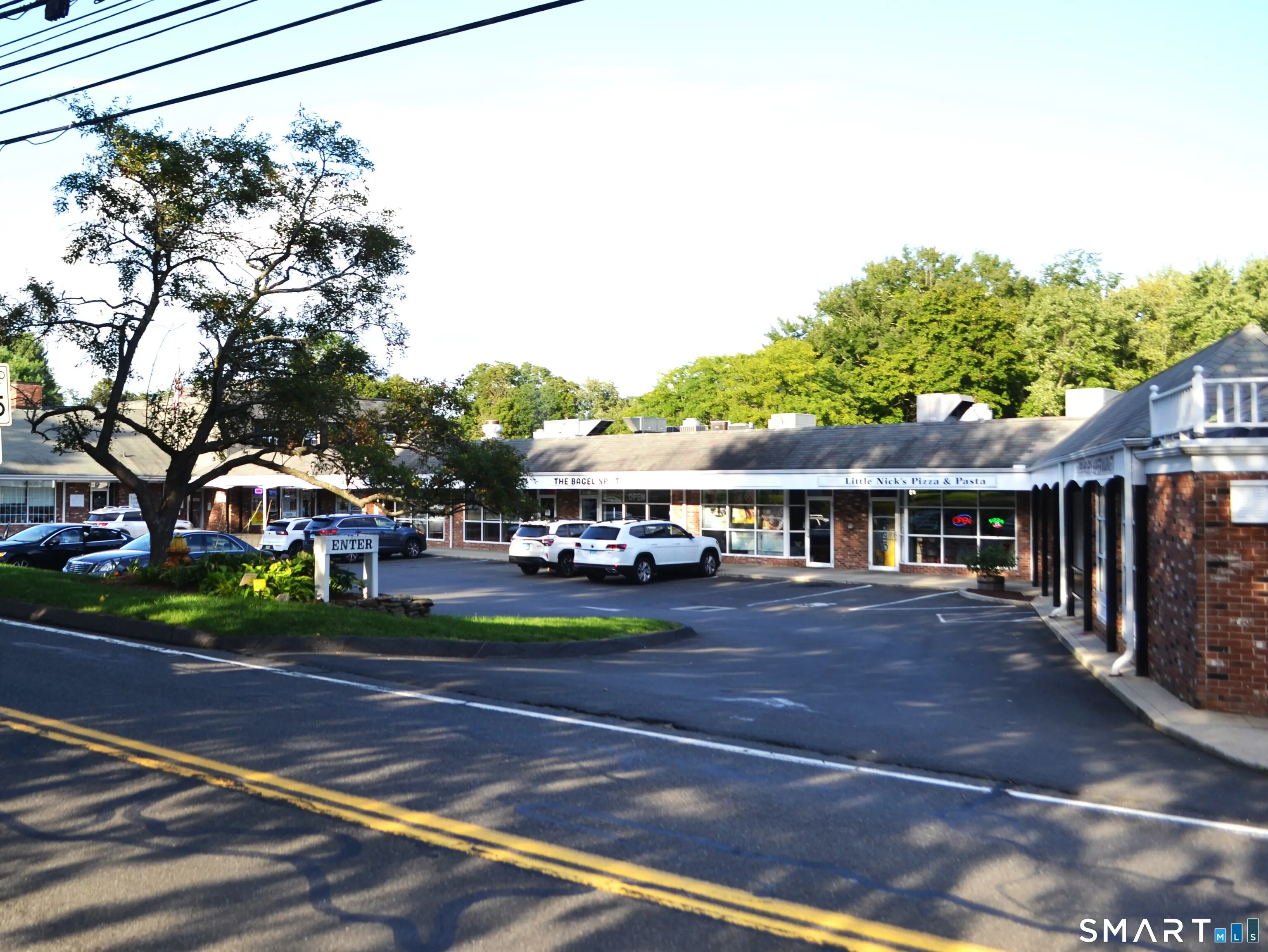 16 Chestnut Hill Road, Norwalk