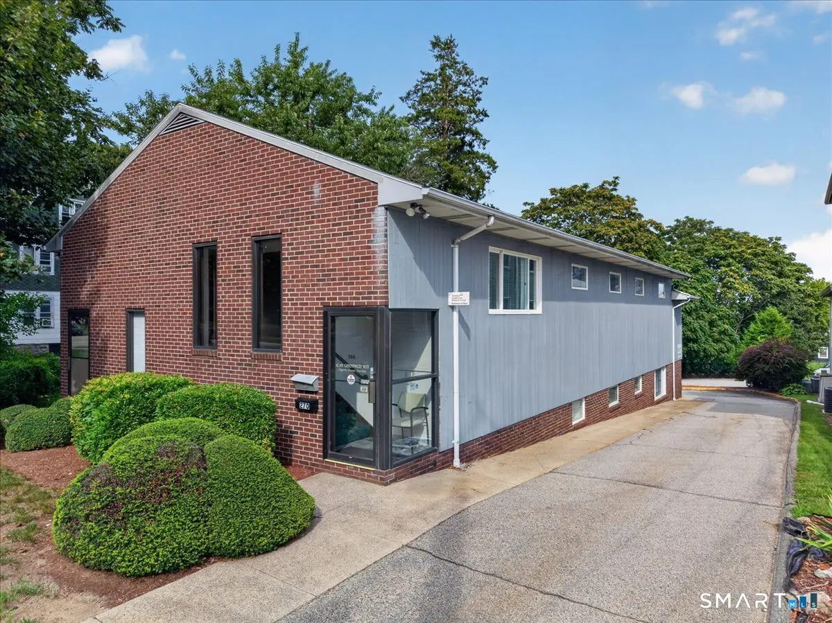 268 Montauk Avenue 268, New London