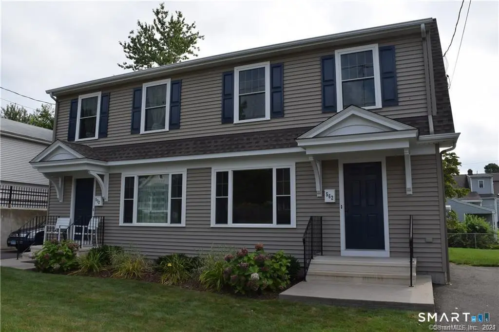 562 Light Street, Stratford