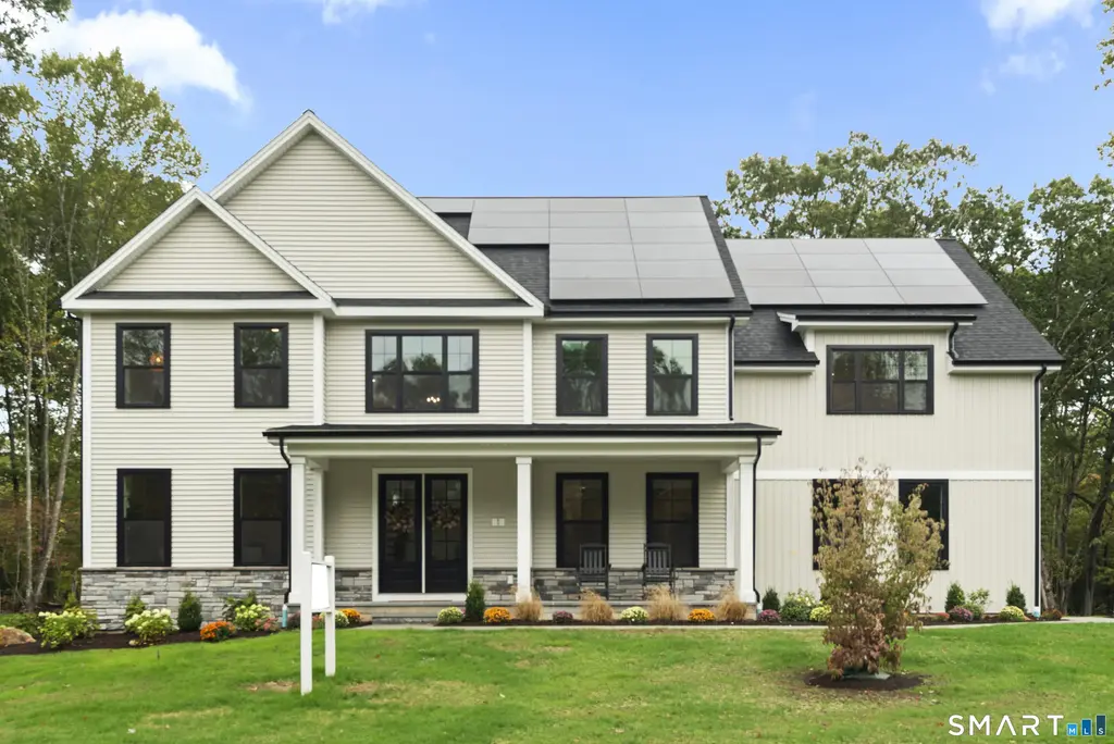 1 Twin Valley Road, East Lyme