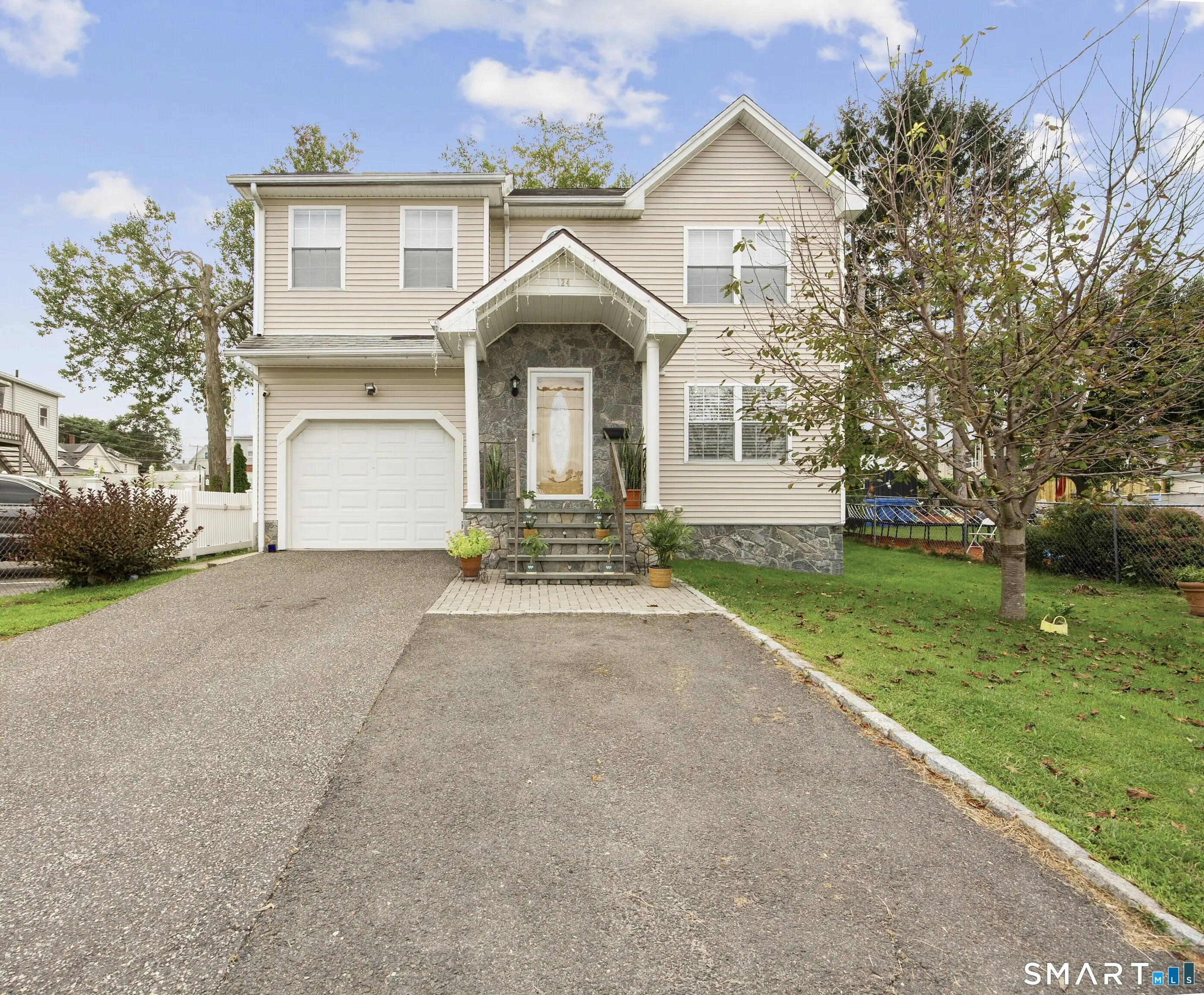 124 Russell Street, Waterbury