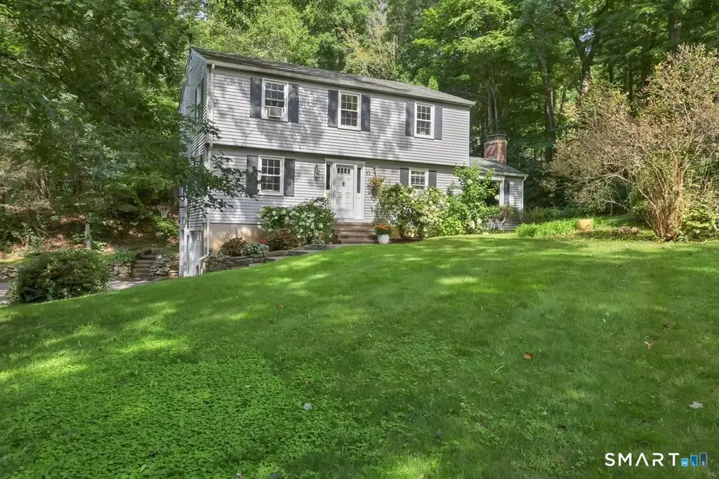 83 Crestwood Drive, Guilford