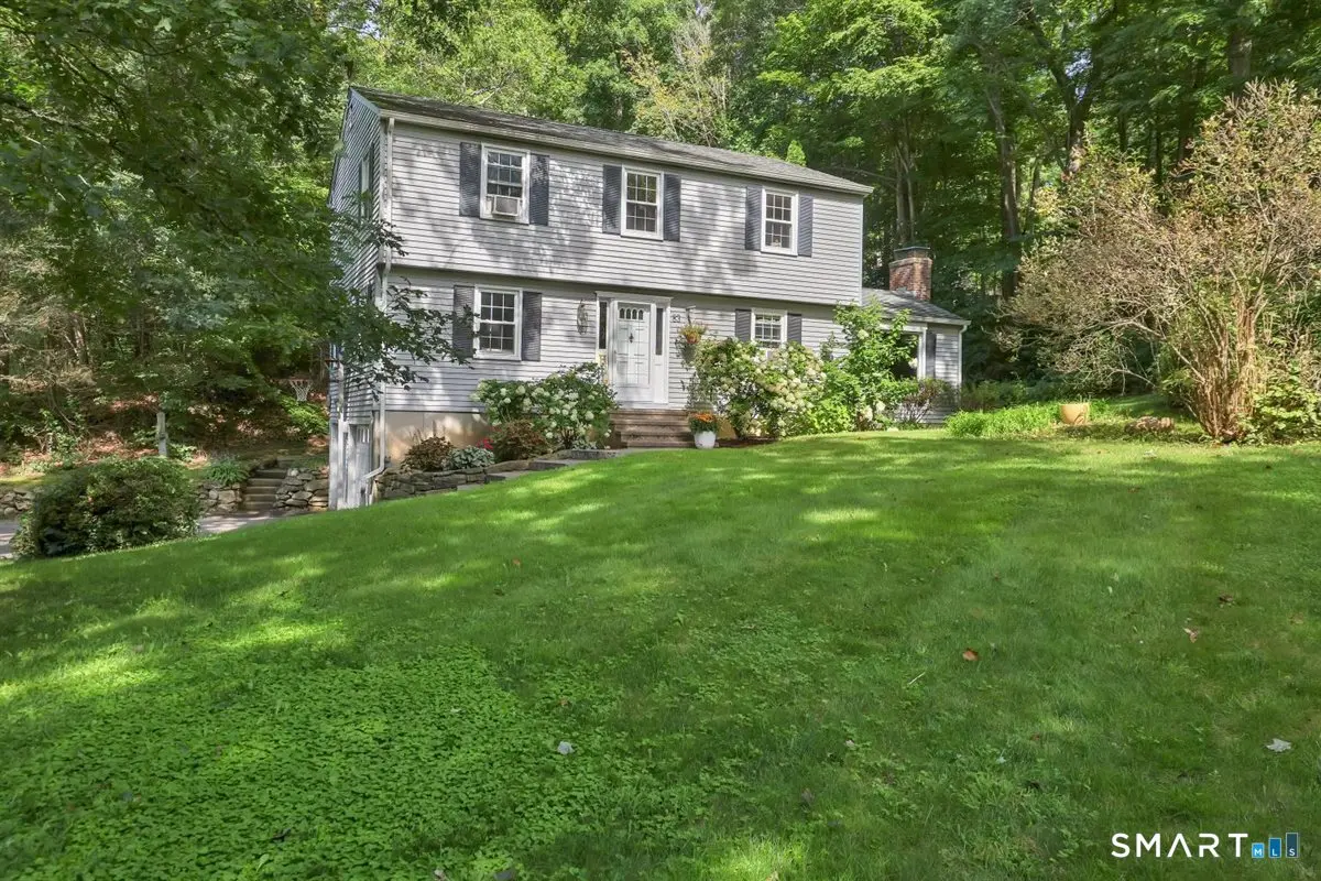 83 Crestwood Drive, Guilford