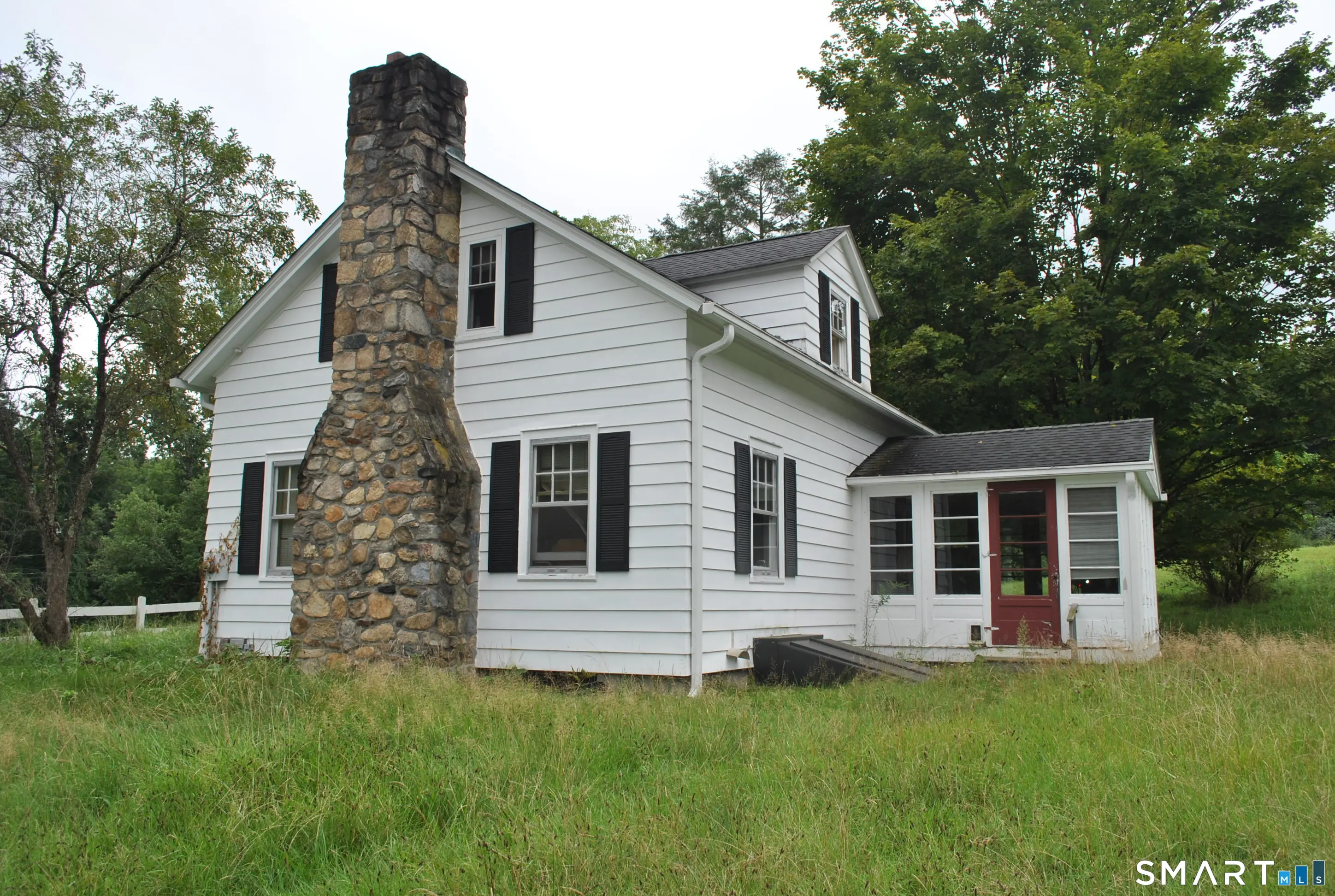 33 Chestnut Land Road, New Milford