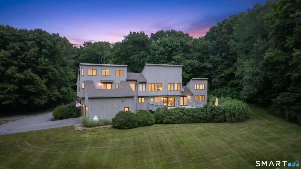 275 Randall Road, Lebanon