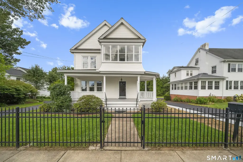 517 North Main Street, Suffield