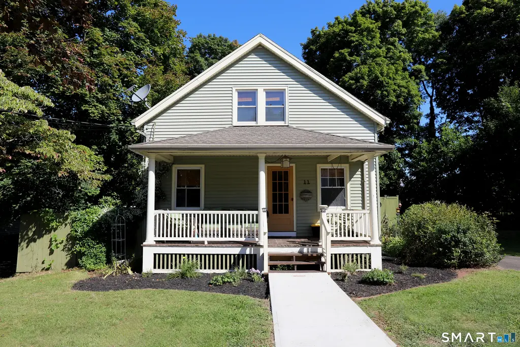 11 Grant Avenue, Enfield