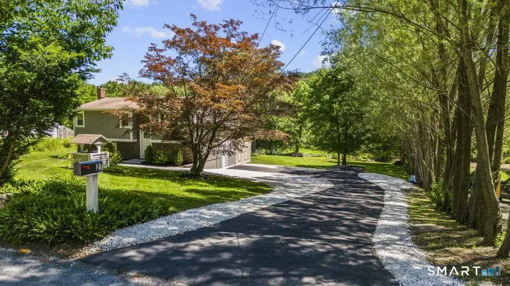 27 Town Farm Road, New Milford