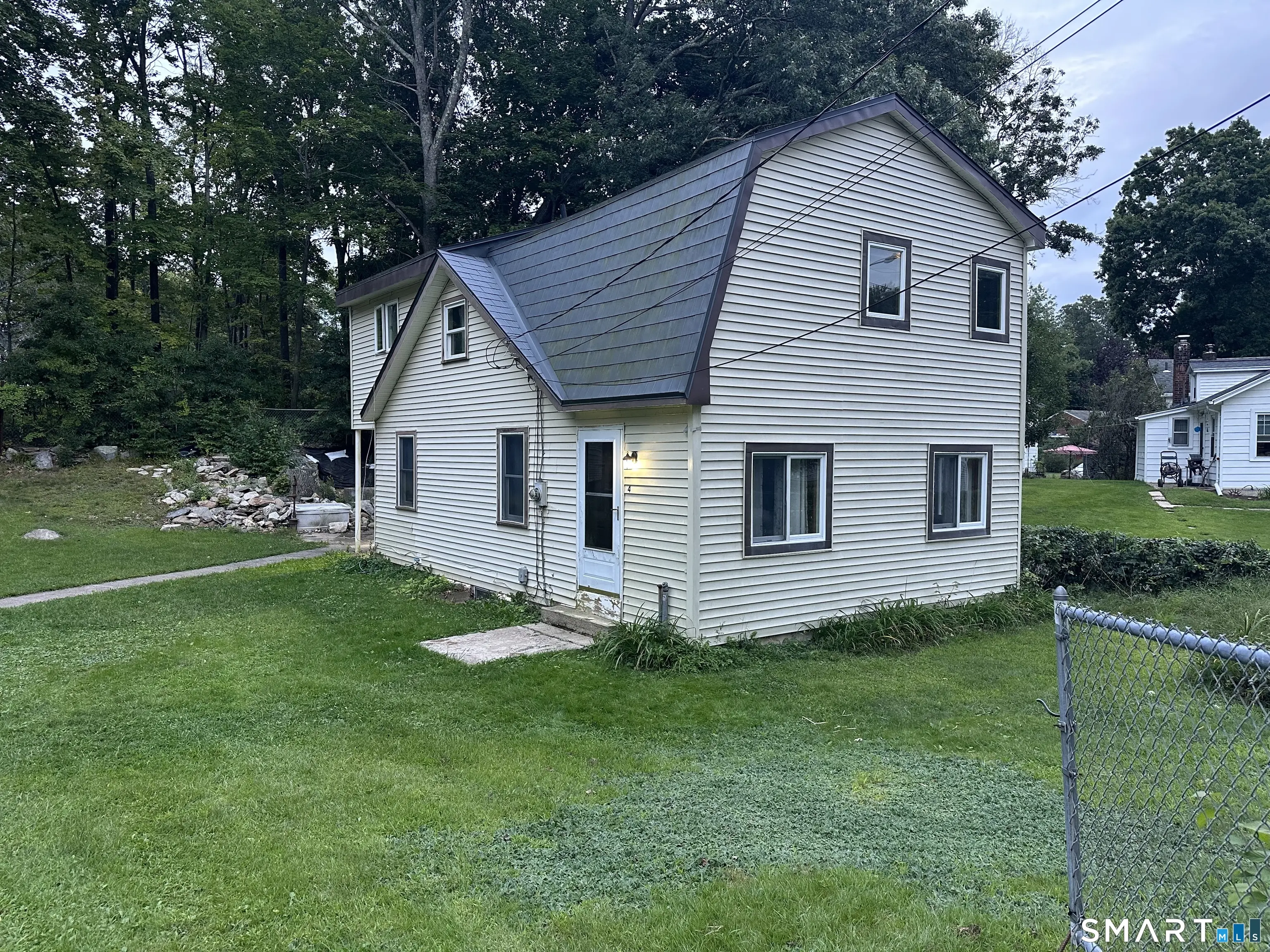 4 Ellis Road, East Hampton