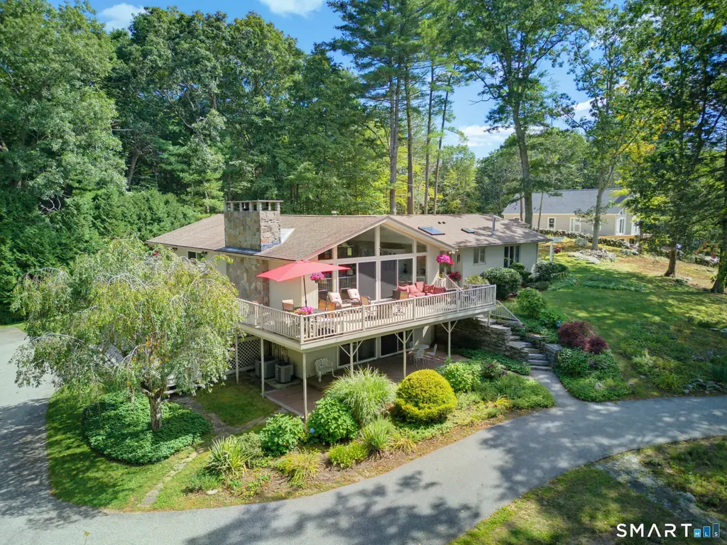 82 Kennerson Reservoir Road, Eastford