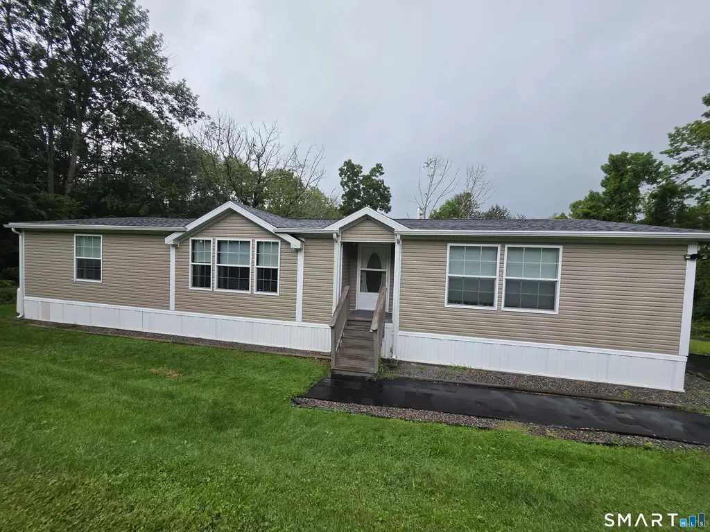 32 Richard Avenue, Griswold