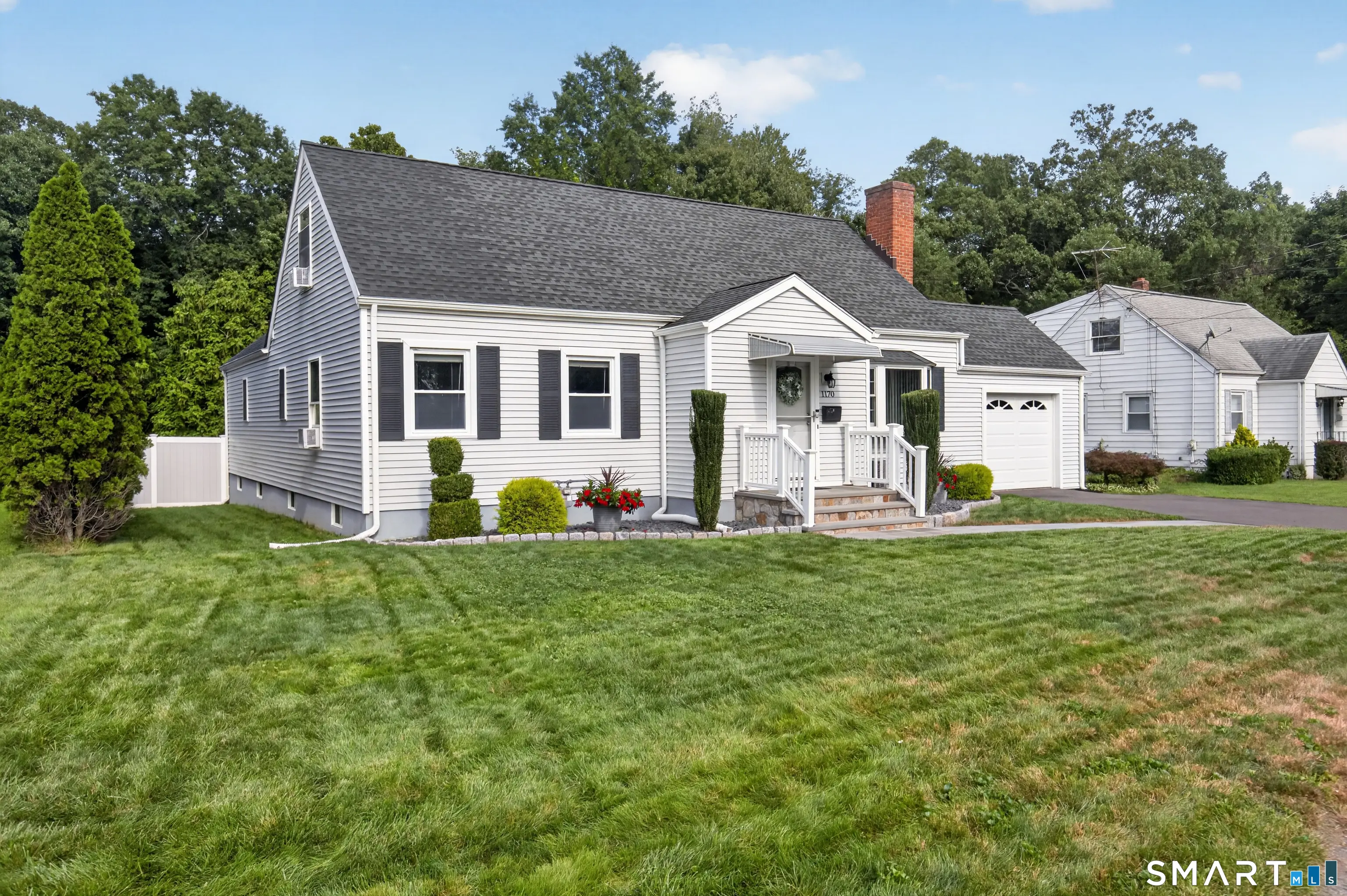 1170 Nichols Avenue, Stratford