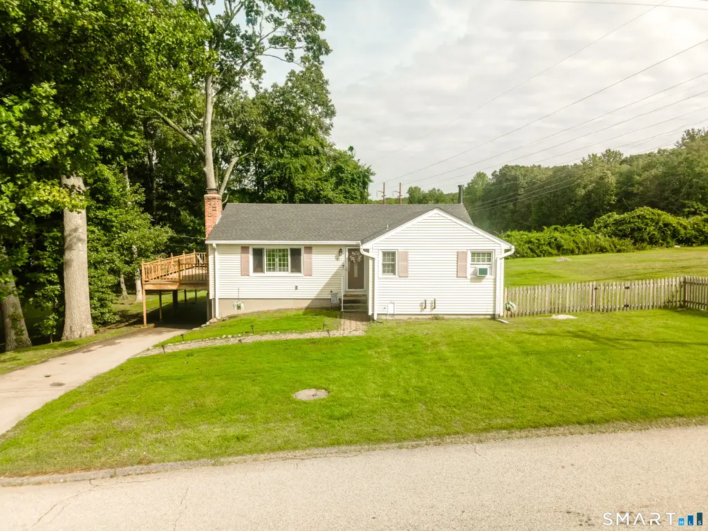 83 Woodland Drive, Montville