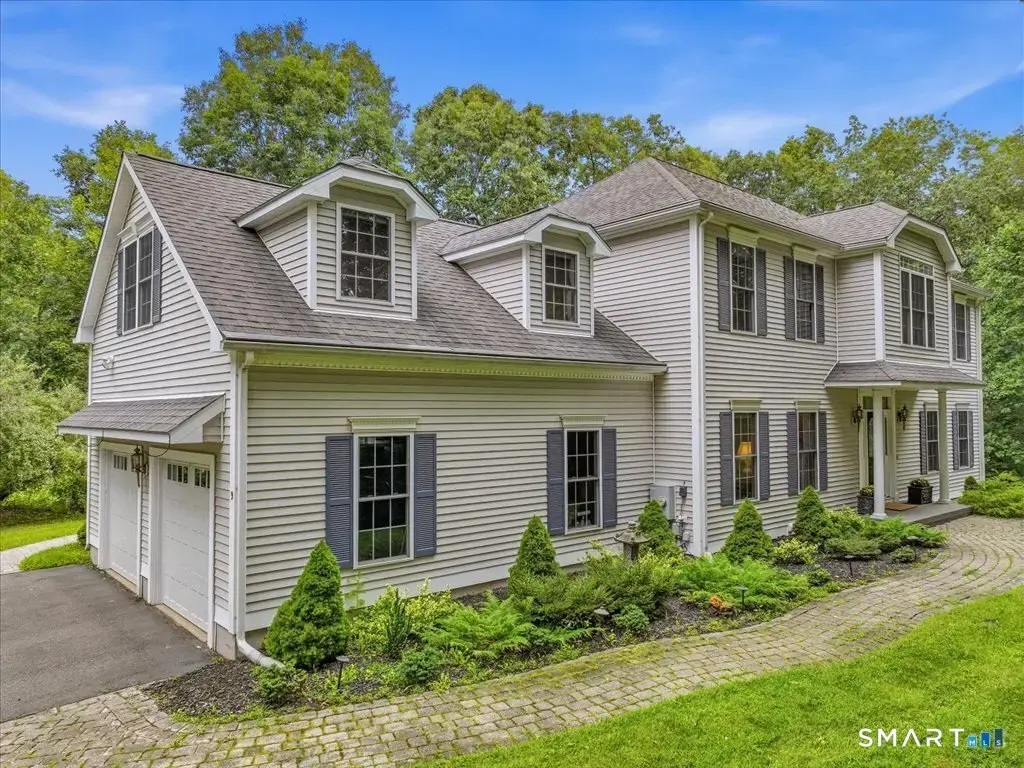 9 Inwood Drive, Guilford