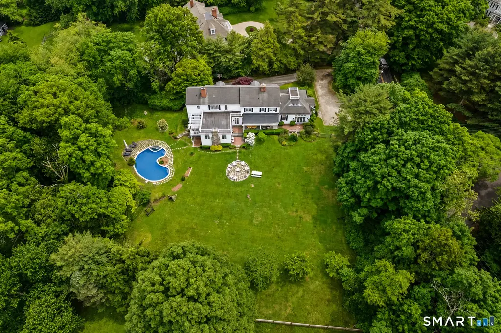 125 West Road, New Canaan