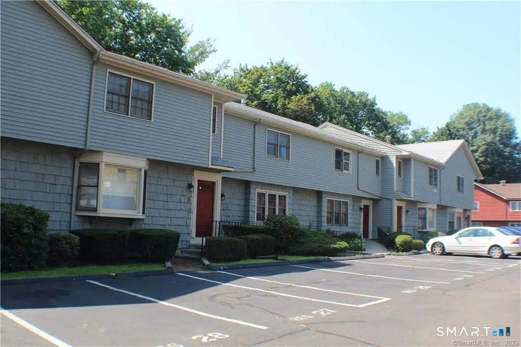 375 Glendale Avenue D2, Bridgeport