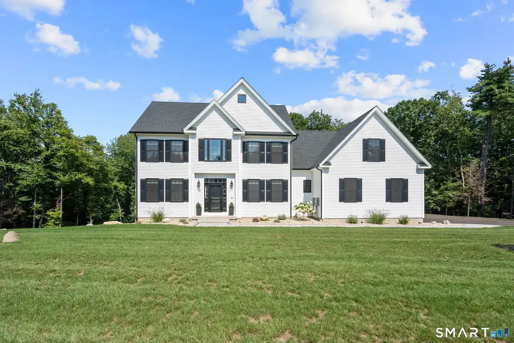 100 Gavitt Road, Barkhamsted