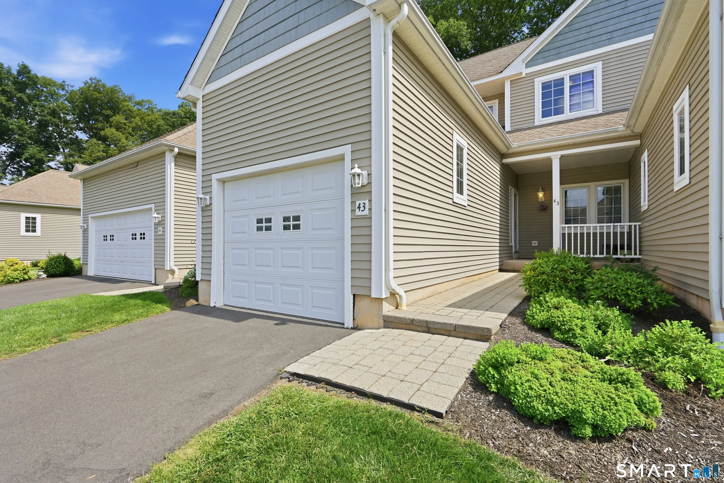 1985 West Street 43, Southington