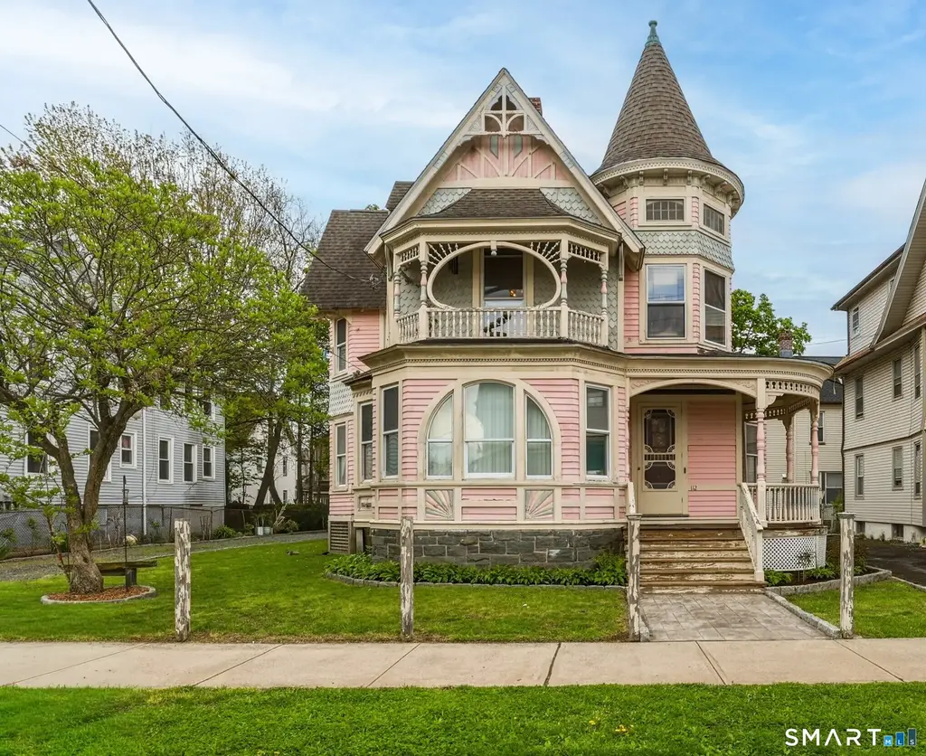 112 Benham Avenue, Bridgeport