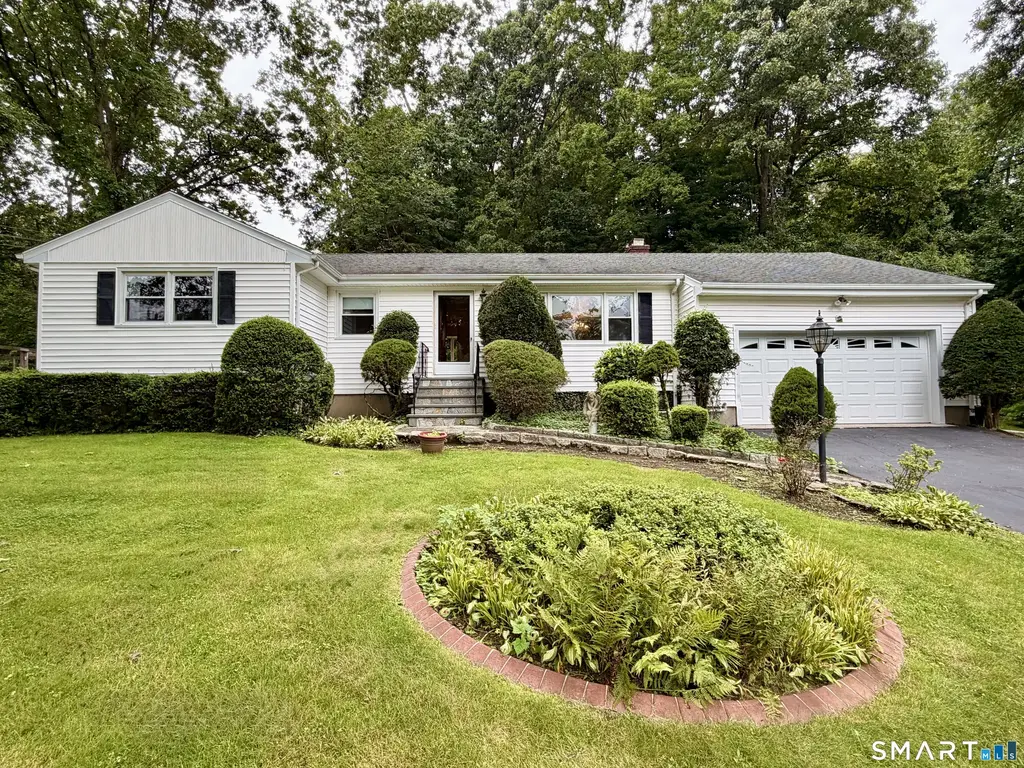 25 Noahs Ln Extension, Norwalk