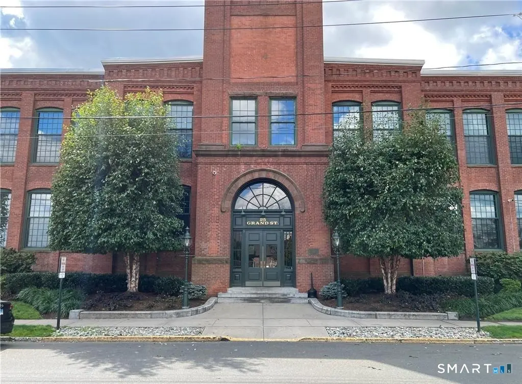 25 Grand Street 109, Norwalk
