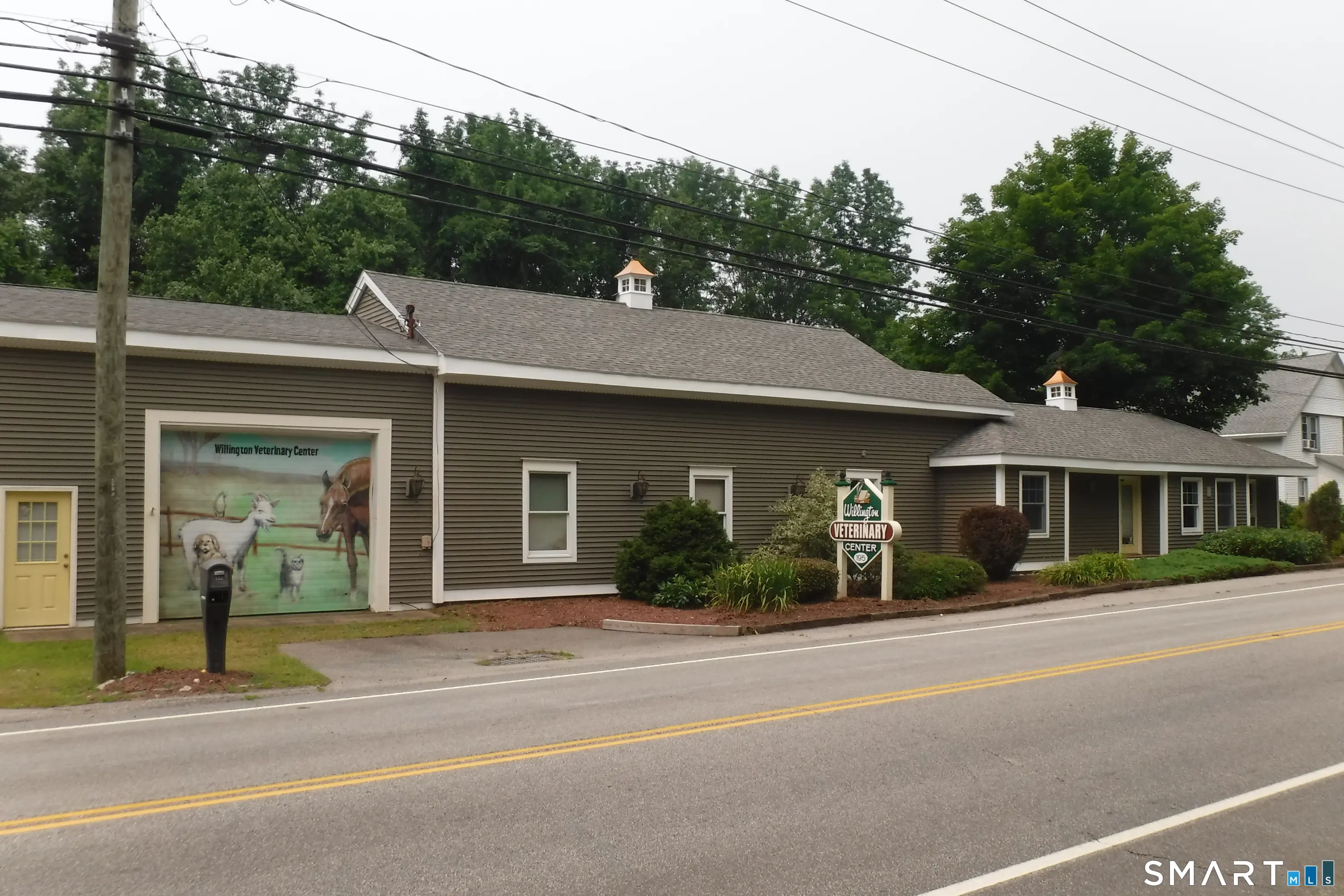 195 River Road, Willington
