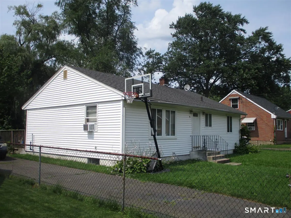 55 Peacock Drive, Meriden