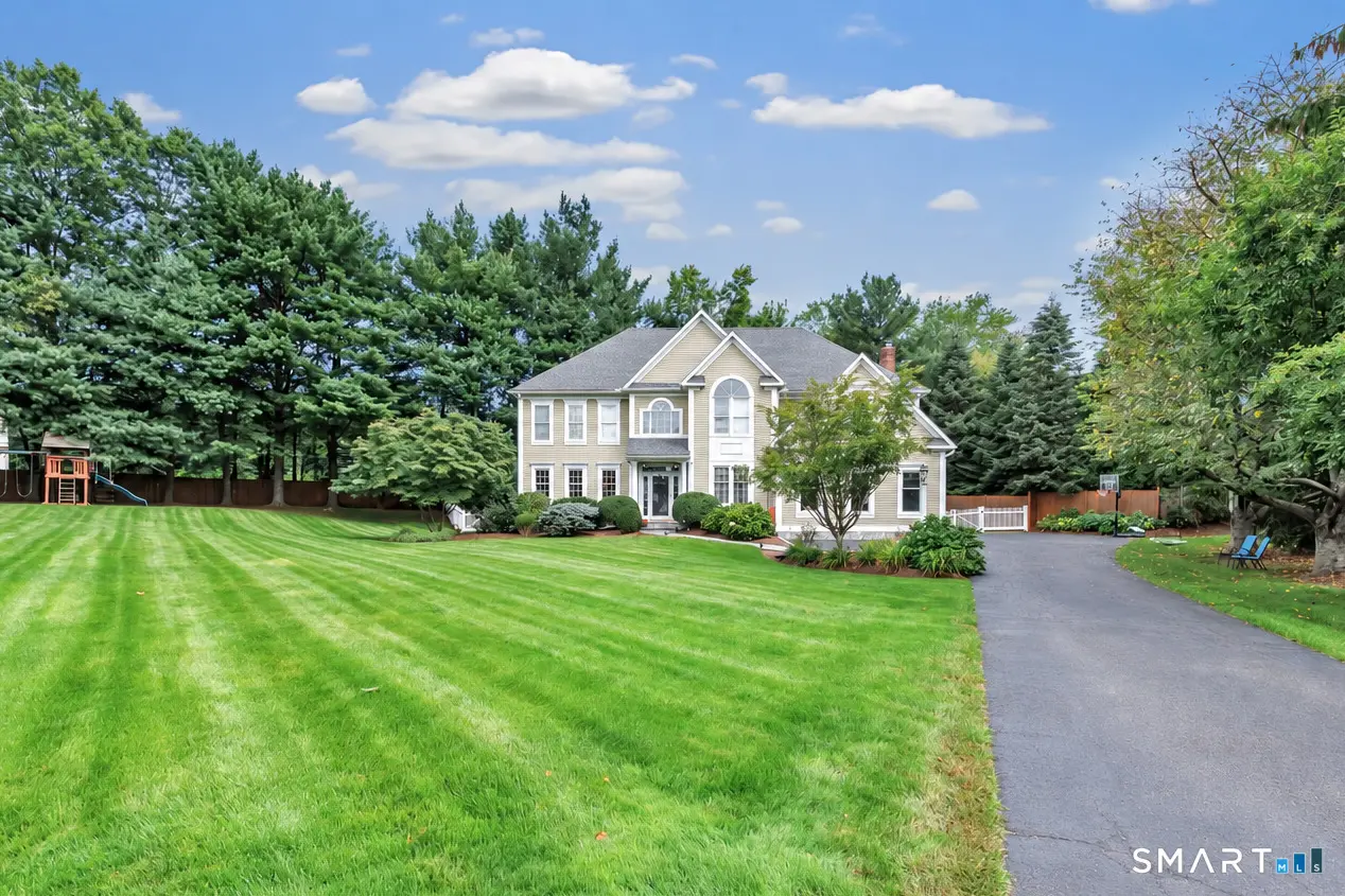 305 South Gate Lane, Fairfield