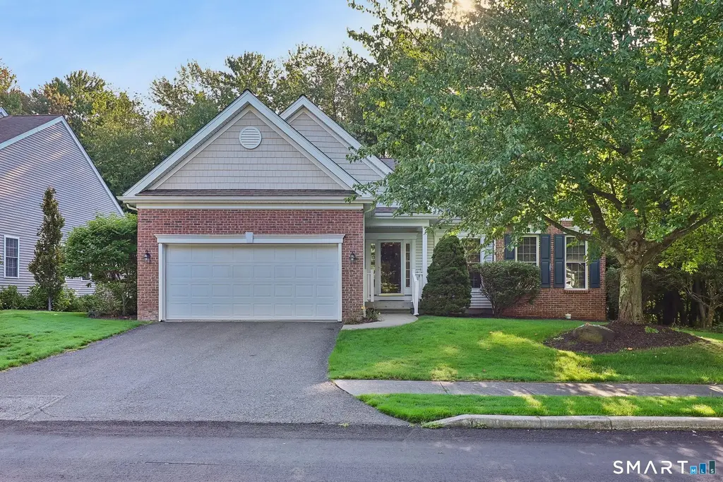 155 Country Club Drive 155, Oxford