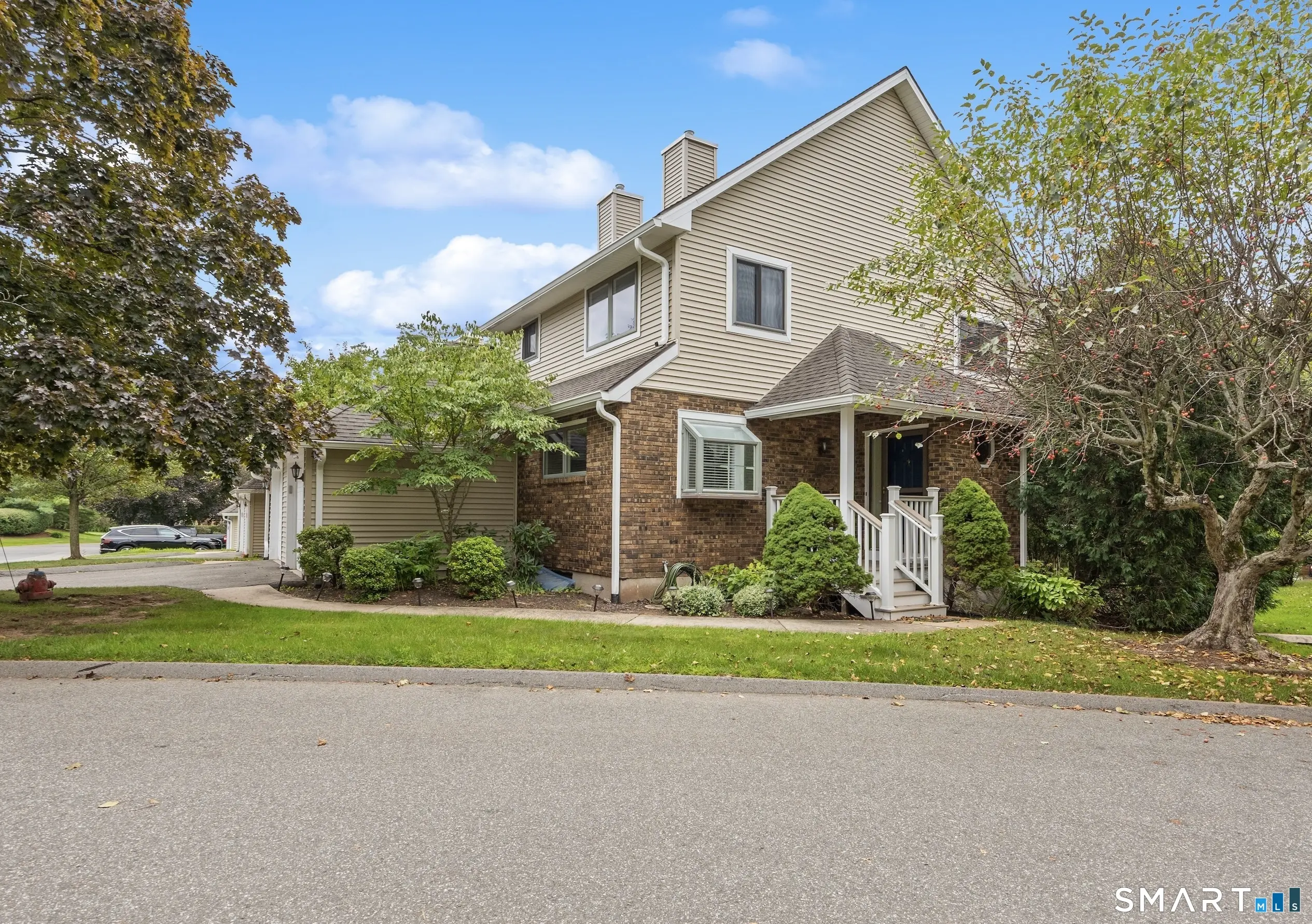 27 Fox Run Court 27, Newington