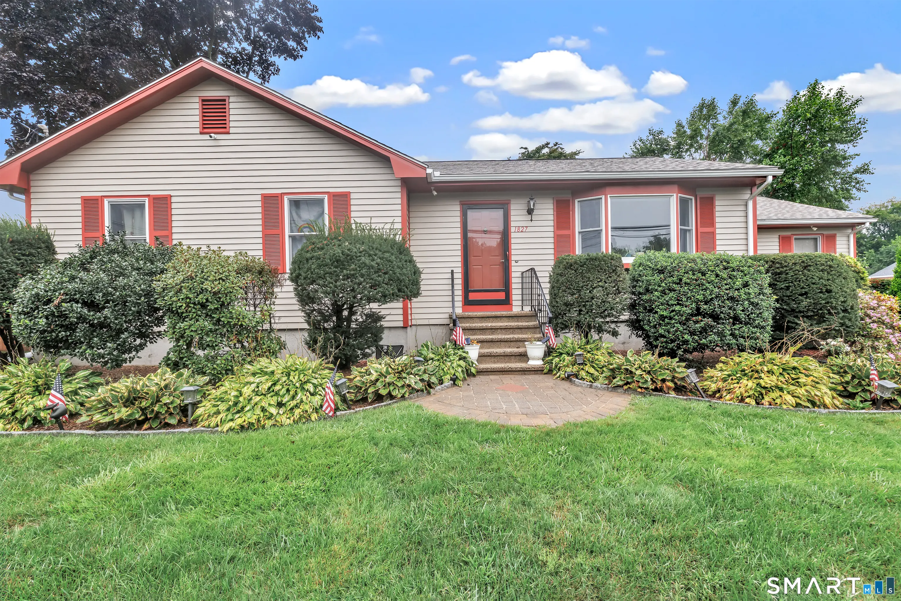 1827 Nichols Avenue, Stratford