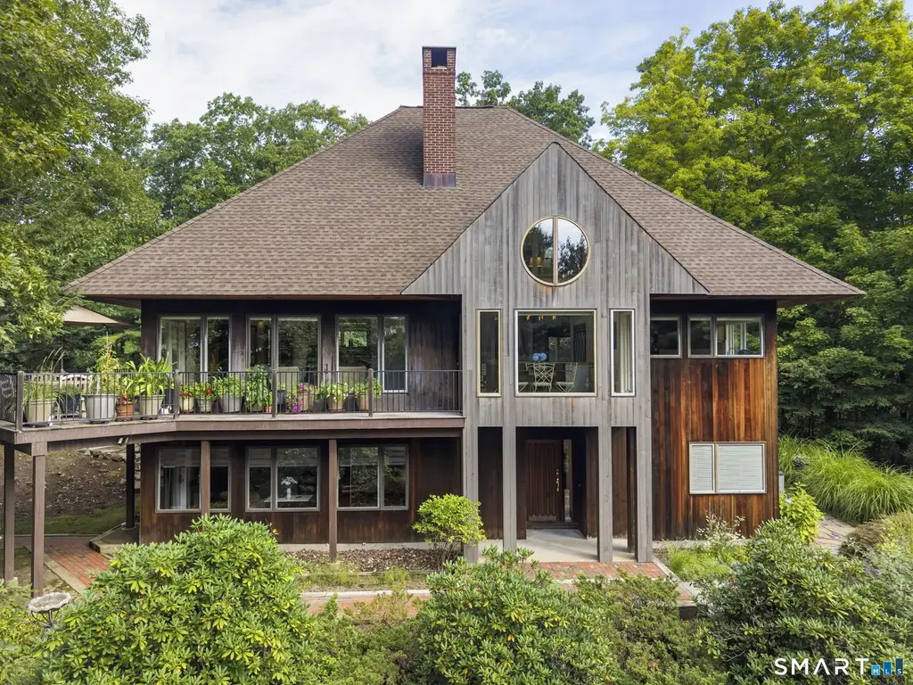 86 Washburn Road, Canton