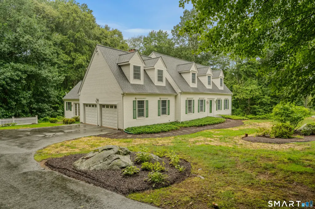 8 Windermere Way, Essex