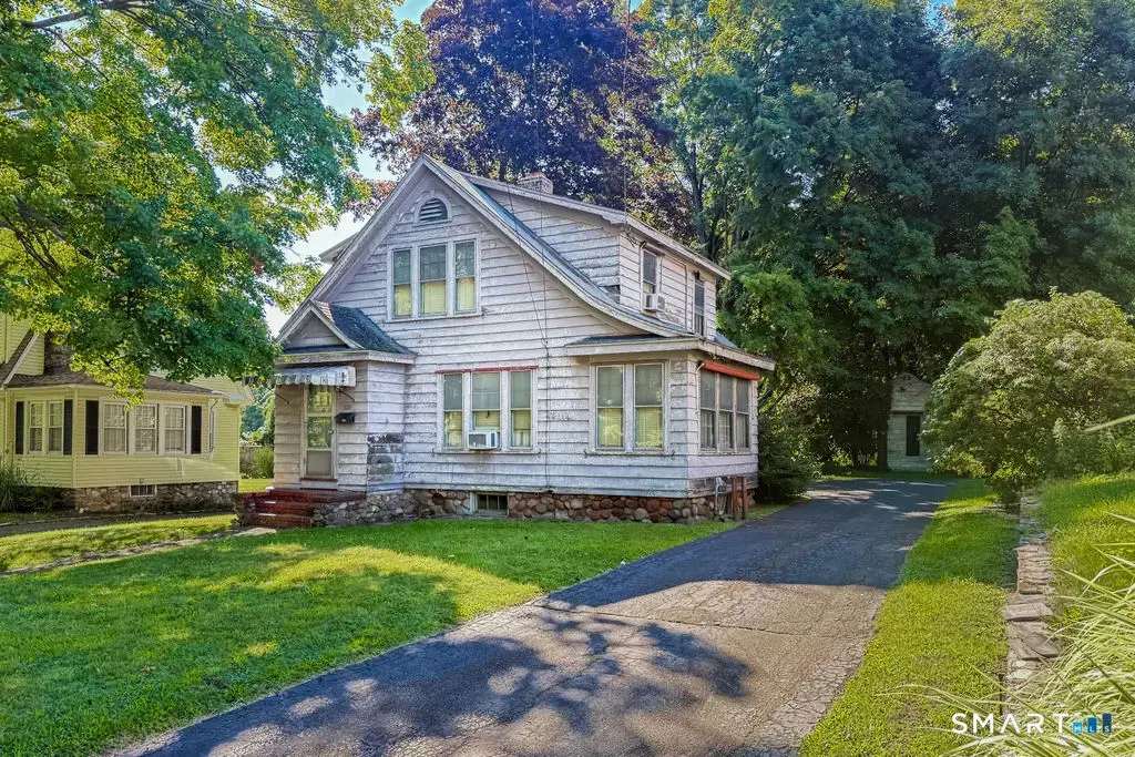320 Farmington Avenue, Bristol