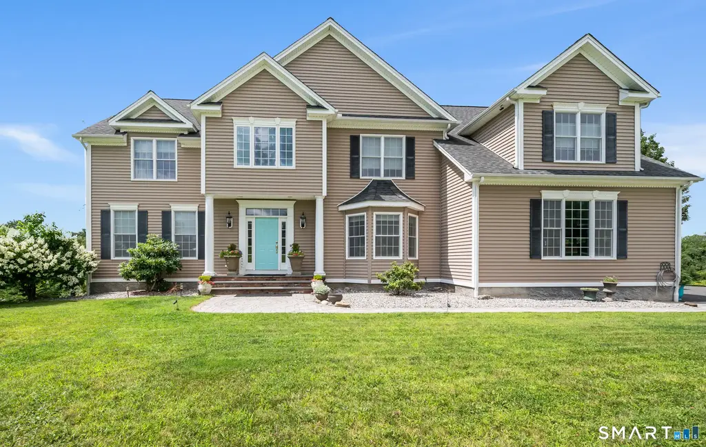 180 Weathervane Drive, New Milford