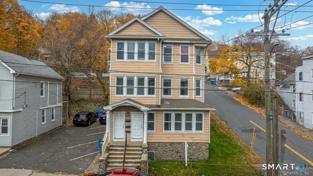 146 Charles Street 2nd, Waterbury