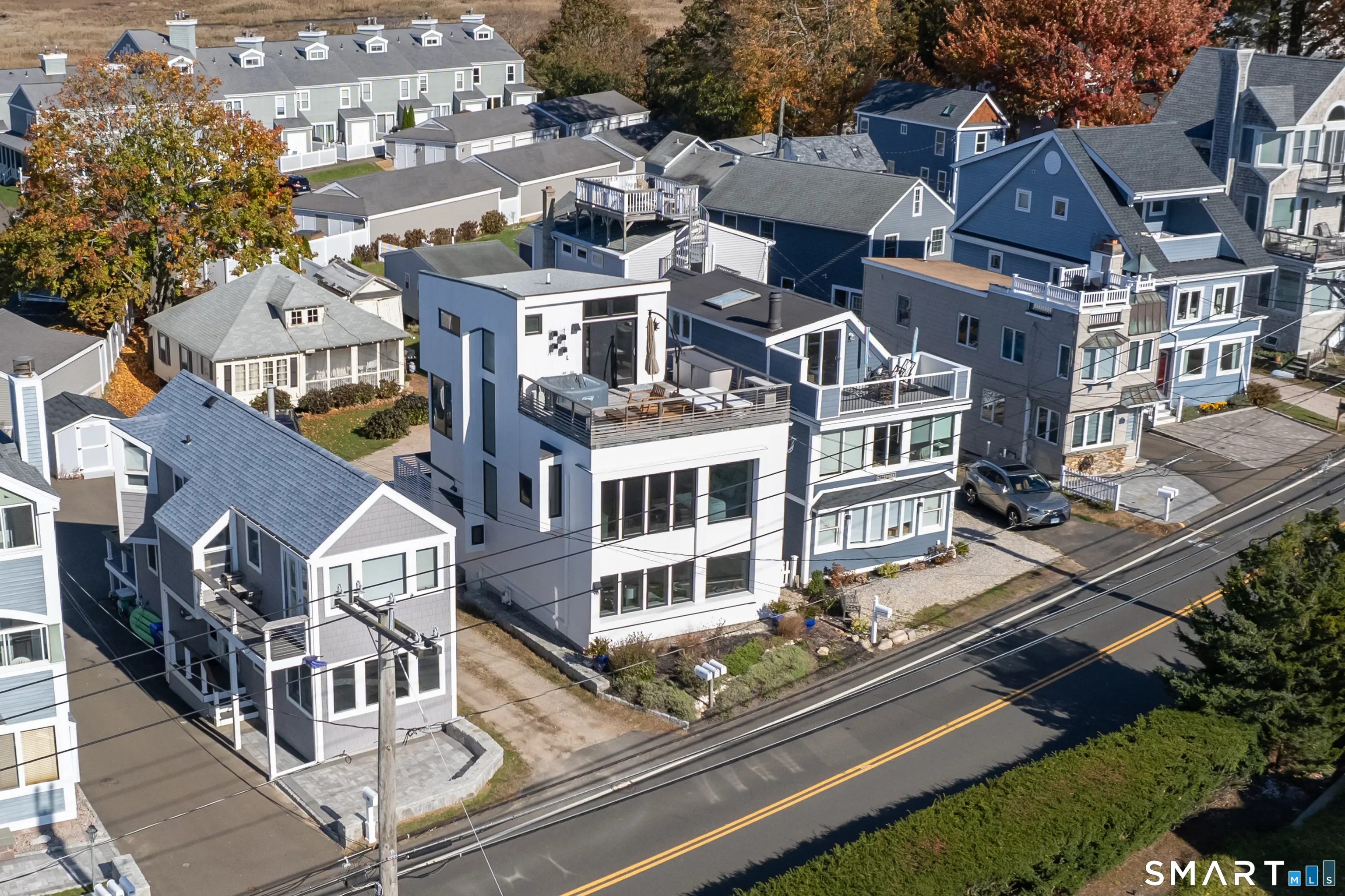 98 Limewood Avenue, Branford