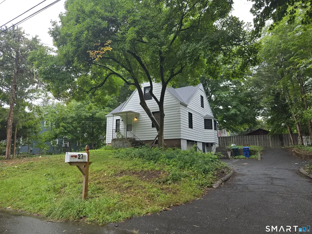 27 Vernon Street, Hamden