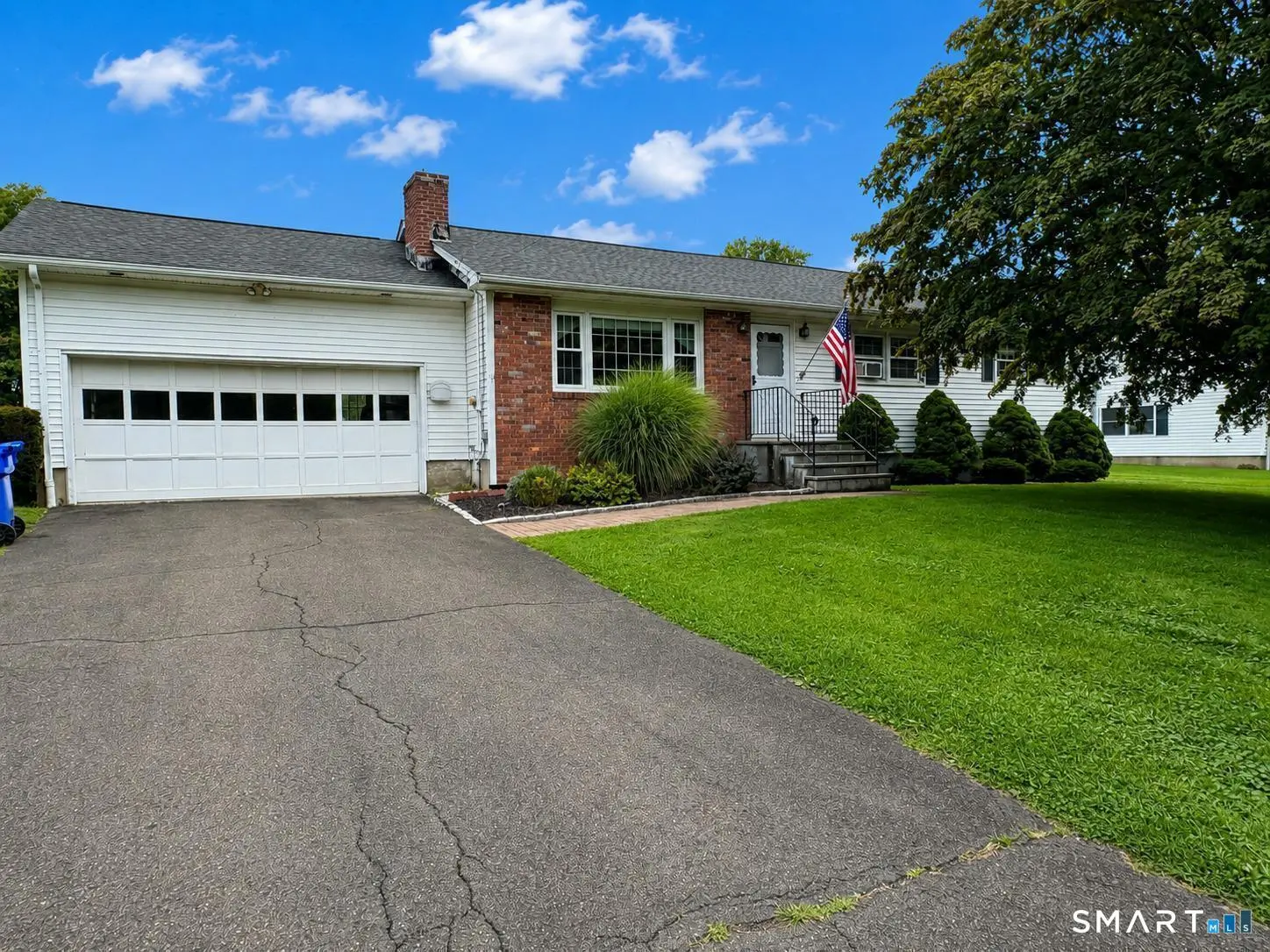 65 Barnum Road, Danbury