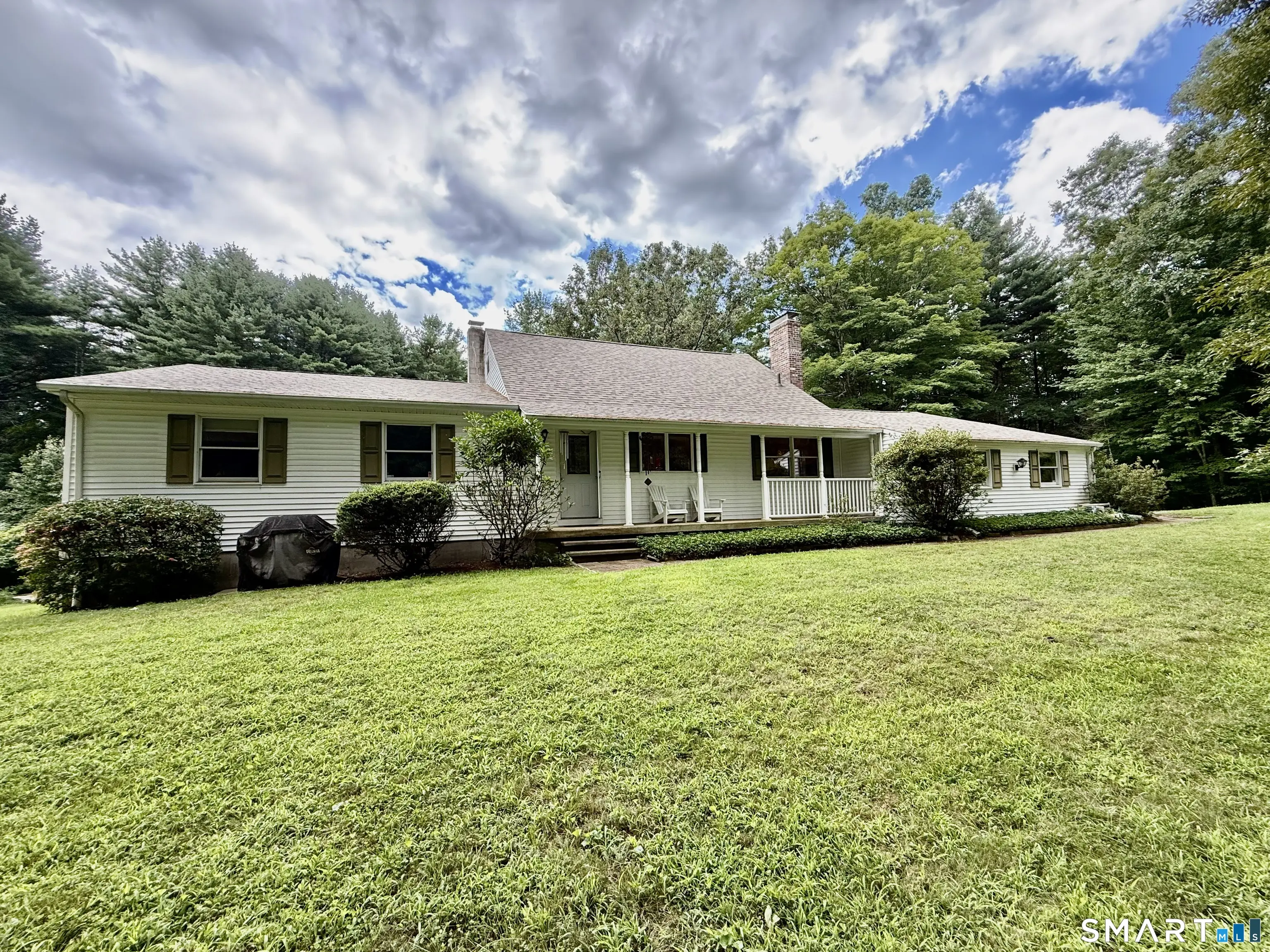 83 Niles Road, Hebron