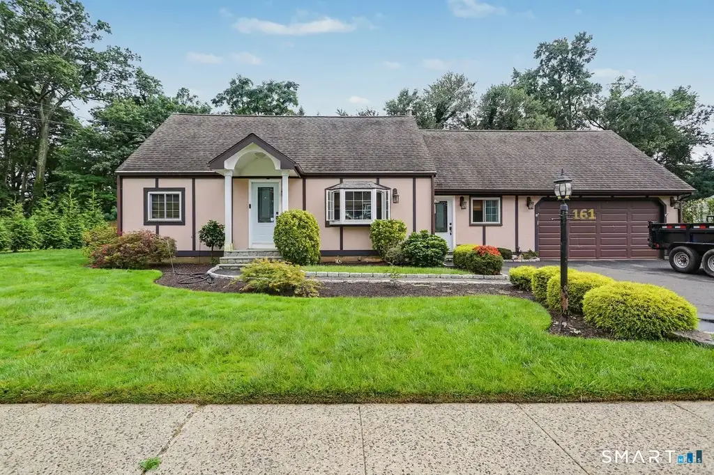 161 Delaware Drive, Stratford