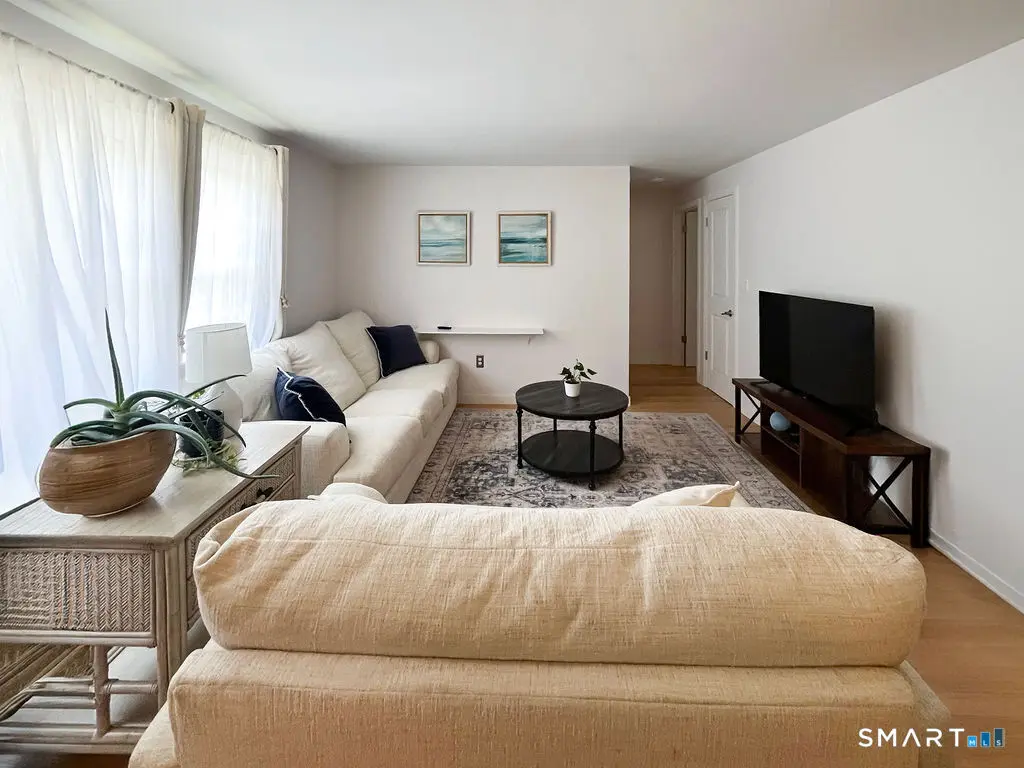 6 Grandview Drive 27c, Farmington