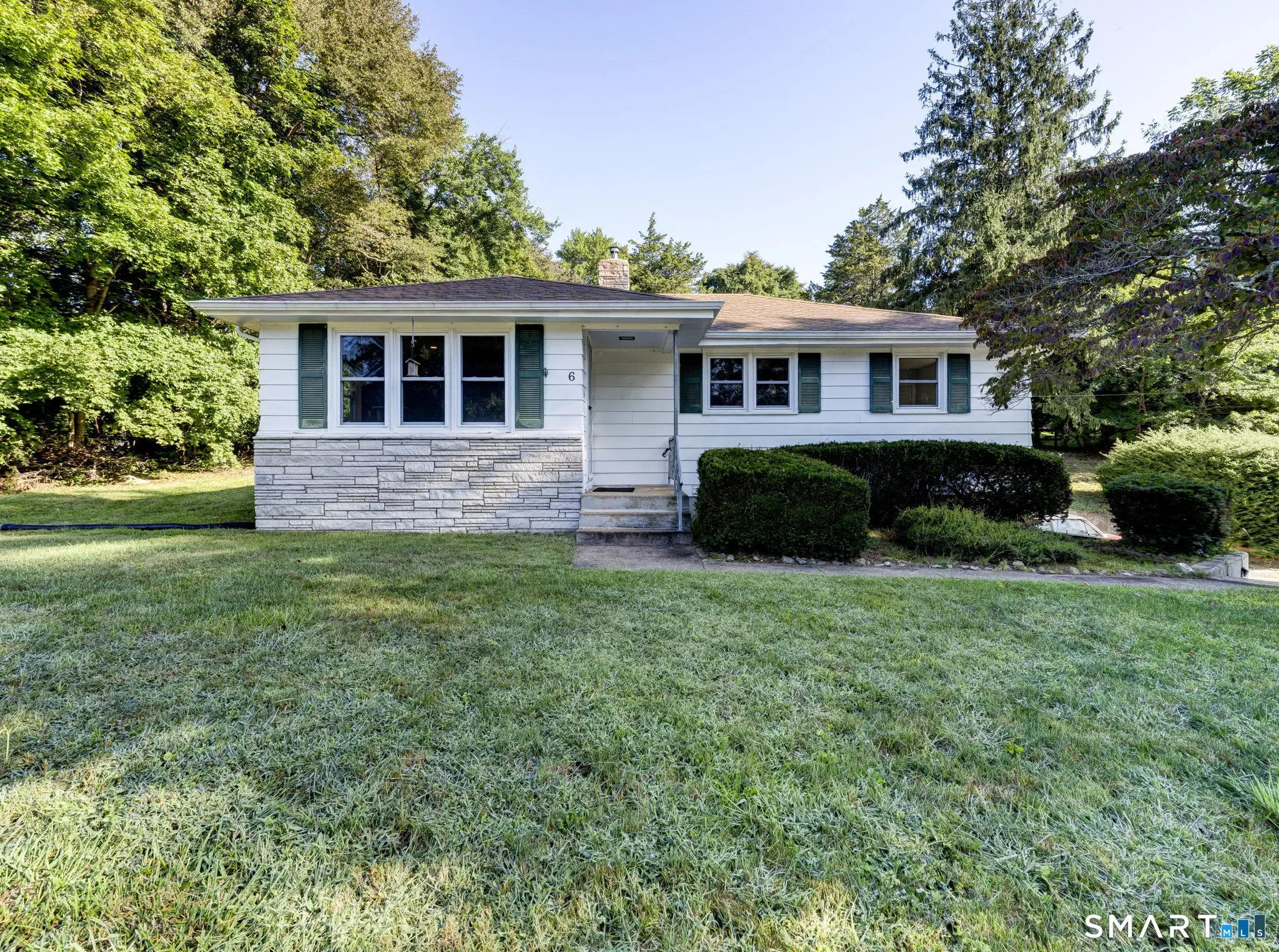 6 Whalehead Drive, Ledyard