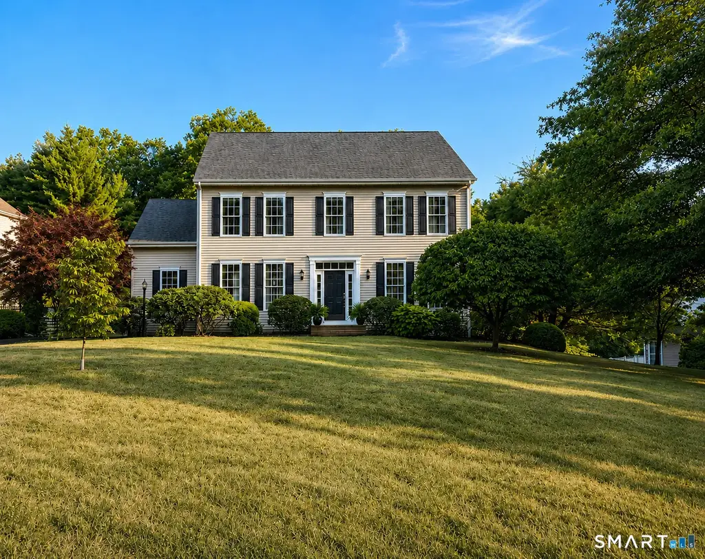 25 Fenwick Drive, Avon
