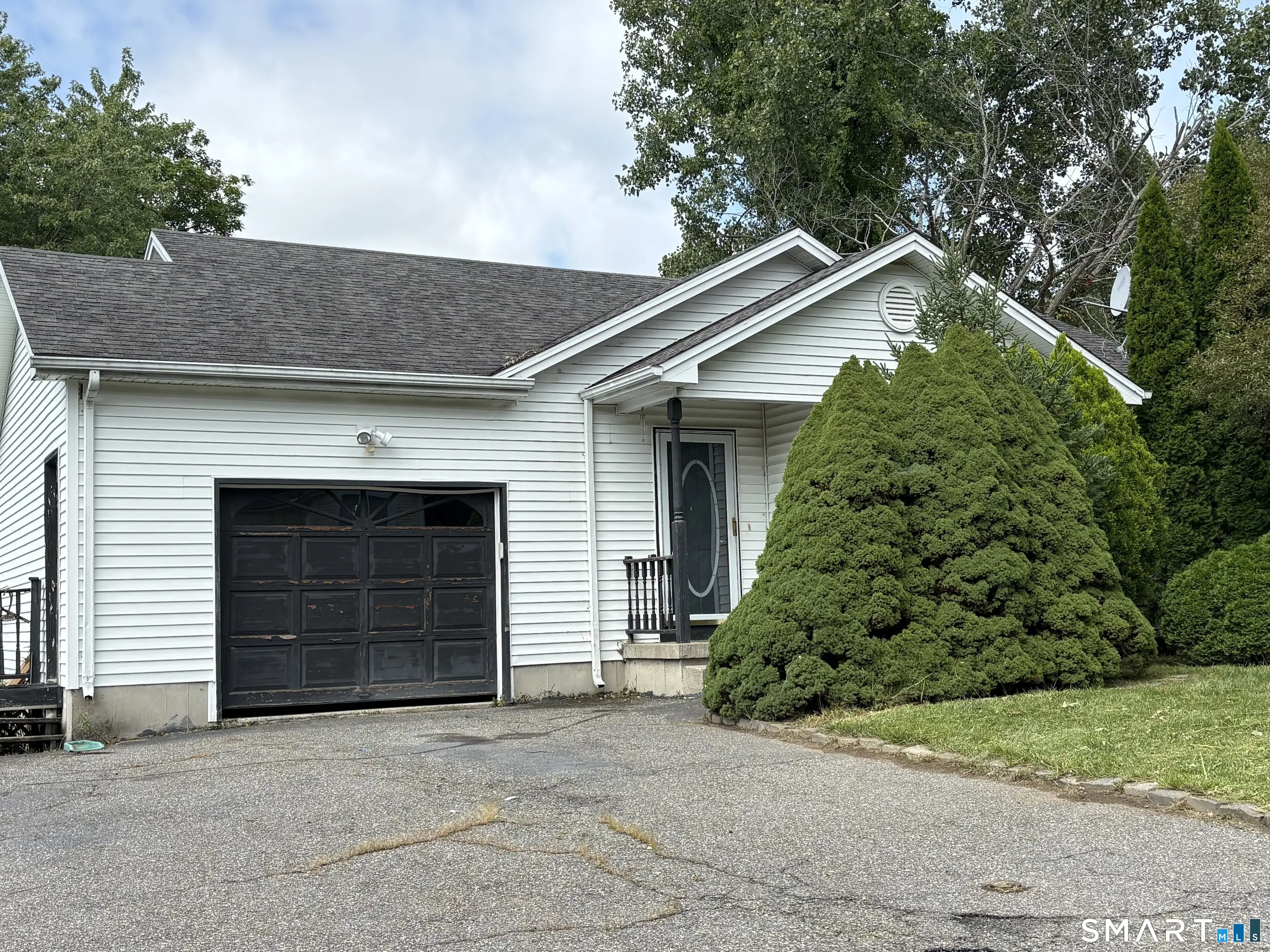 17 Fox Run, Torrington