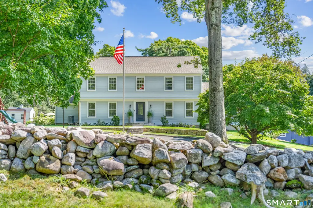 23 Jonathan Road, New Canaan