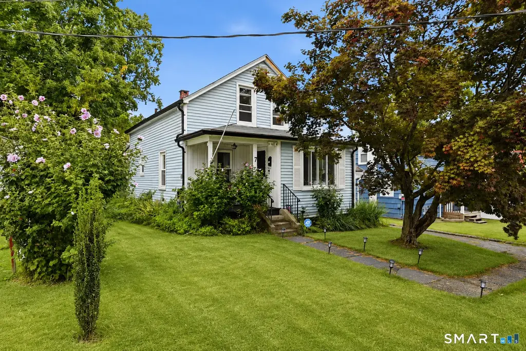 7 Hickory Street, Danbury