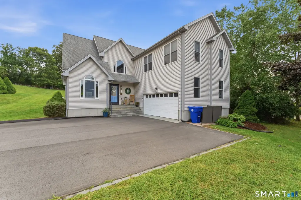 27 Giovanni Drive, Waterford