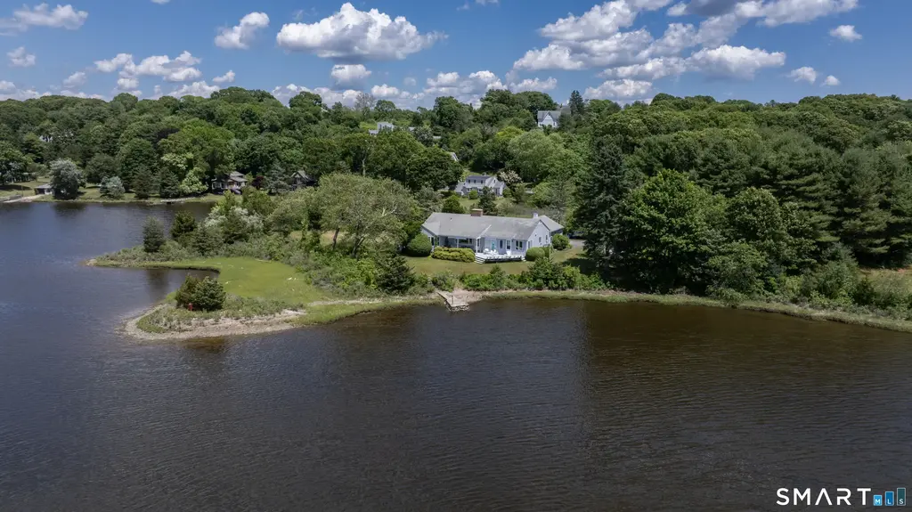 27 Wilbur Road, Stonington