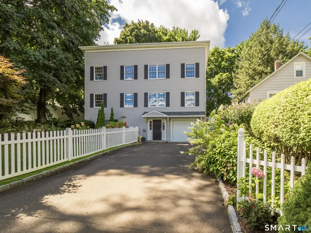 26 Abbott Avenue, Ridgefield